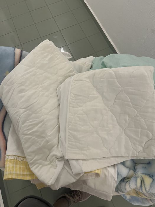 Conjunto de 5 lençois berço e 2 resguardos