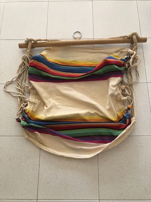 Cama e cadeira de lona para jardim e chapéu de sol