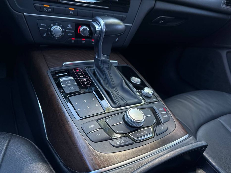Продам Audi A6/C7 2014 года