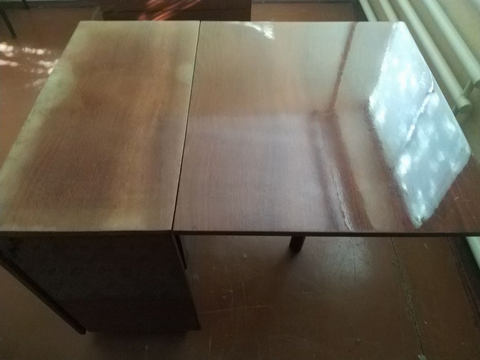 Стол книжка продам