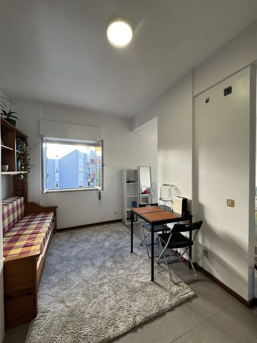 Pequeno apartamento Mobilado a 5 min da Praia | Paço de Arcos