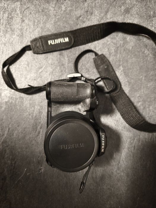 FujiFilm Finepix S8600