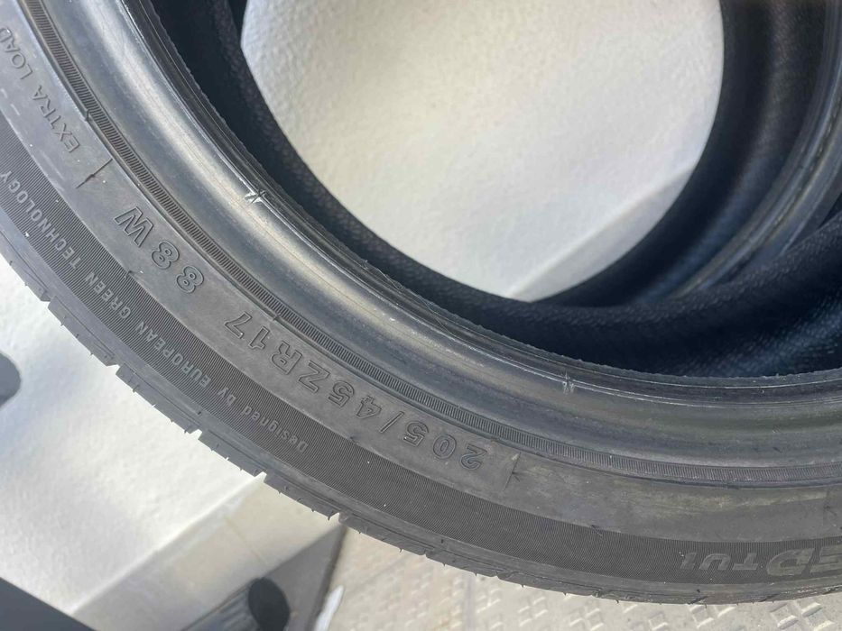 2 Pneus 205-45-R17
