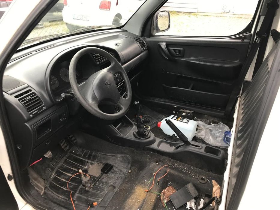 Peugeot Partner 1.9D 1997 - Para Peças