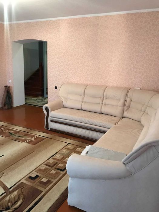 Продам будинок м.Глобино