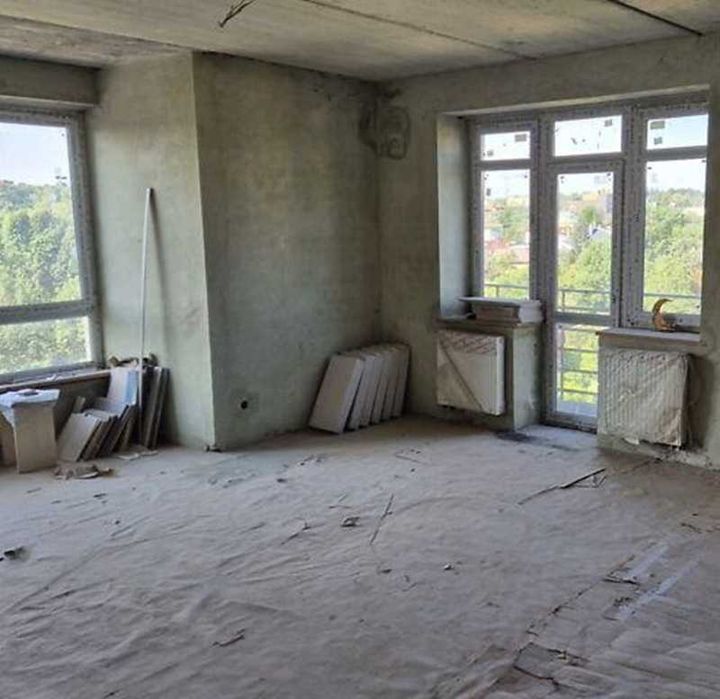 Продаж 3-к. квартири ДВОРІВНЕВА 144/70/33м² вул.Глинянський Тракт 125000$