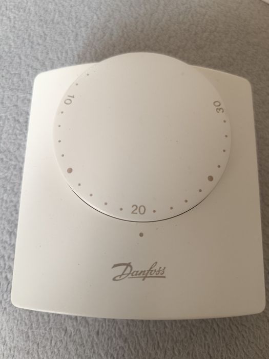 Termostat pokojowy danfos
