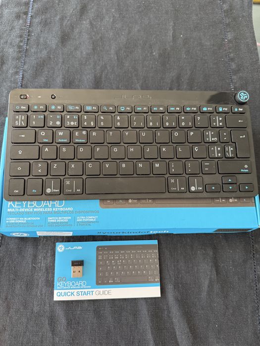 Teclado Bluetooth Português novo