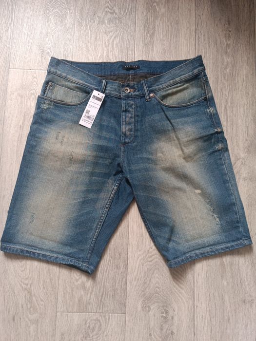 Продам новые джинсовые шорты sisley