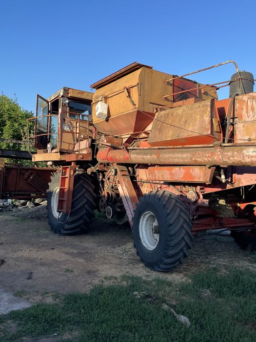 Продам комбайн дон 1500 б