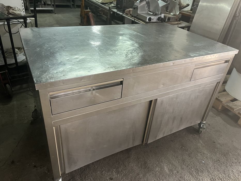 Mesa de trabalho em inox com portas e gavetas 1.50 x 90