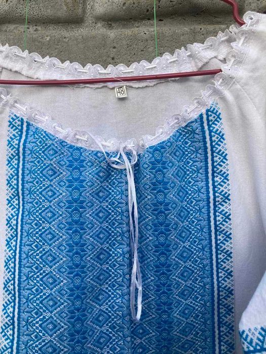 Вишиванка жіноча, біла розмір 46