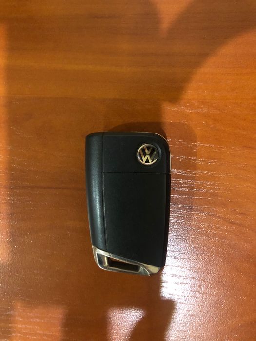 Ключ Skoda Octavia Volkswagen Passat б7/б8 Golf 7 Mazda оригіна Європа