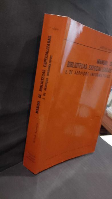 Manual de Bibliotecas Especializadas e de Serviços Informativos