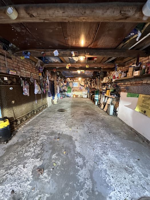 Продаж будинку на Стратосверній