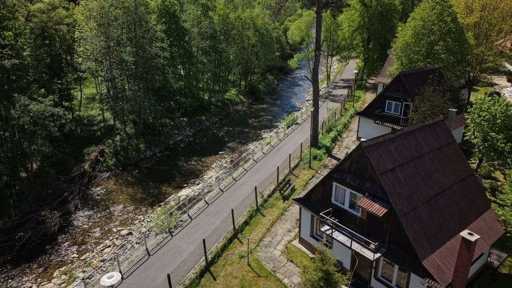 Noclegi Domki do wynajęcia Nad Potokiem Majówka Wakacje