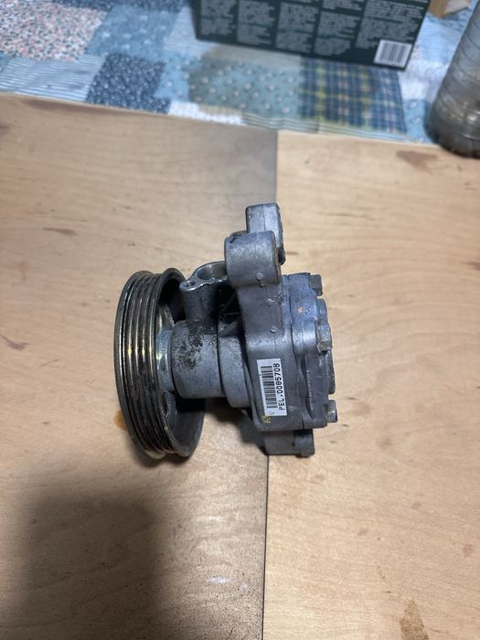 Bomba direção assistida - Honda HR-V 1.6 ano 2000