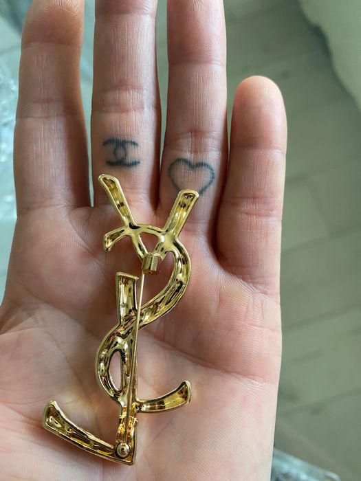 Nowa broszka YSL kolor złoty i srebrny