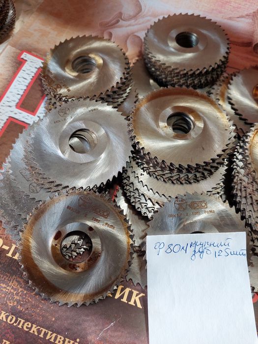 фрези кінцеві,шпоночні, відрізні, тристоронні