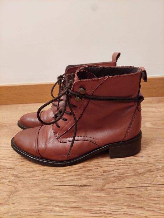 Botins castanhos