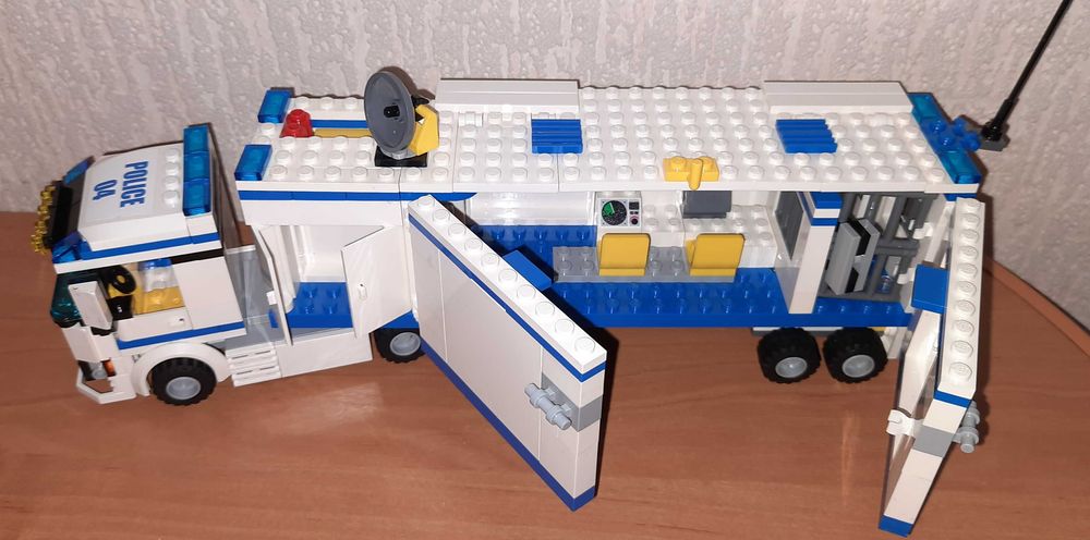 Lego City 60044 Мобільний поліцейський фургон Лего Сіті