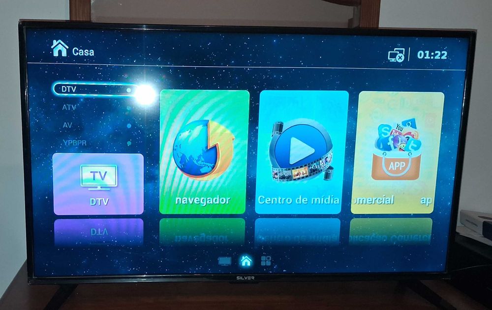 Vendo TV Silver 40 polegadas Smart TV