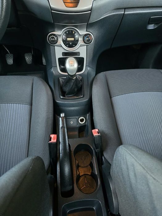 Vendo Ford Fiesta