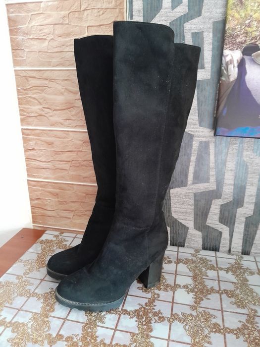 Продам осінні ботінки