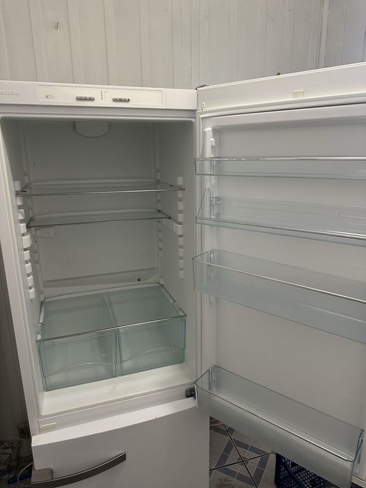 Ходильник  Miele