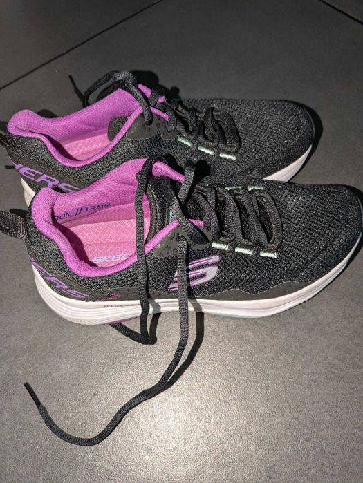 Tenis skechers mulher