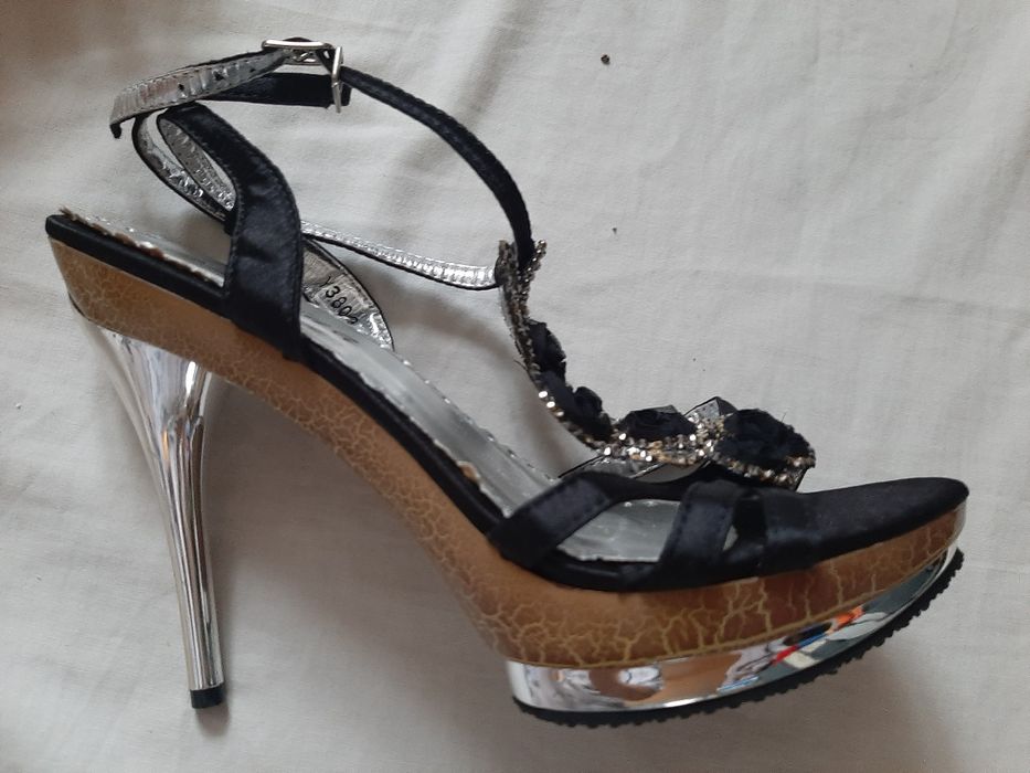 Damskie sandałki obcasy koturn Rutina