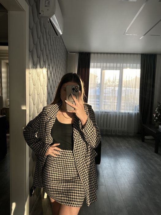 Таідовий костюм піджак спідниця S-M