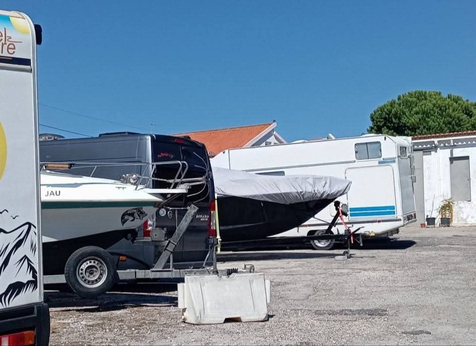 Lugar para barcos ou autocaravana