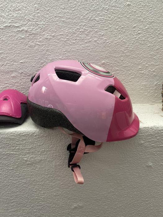 Joalheiras e cotoveleiras + capacete