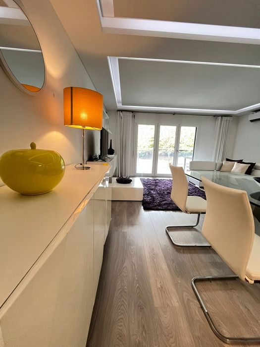 Aparador branco + mesa