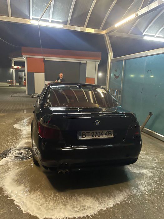 BMW E60 525d.