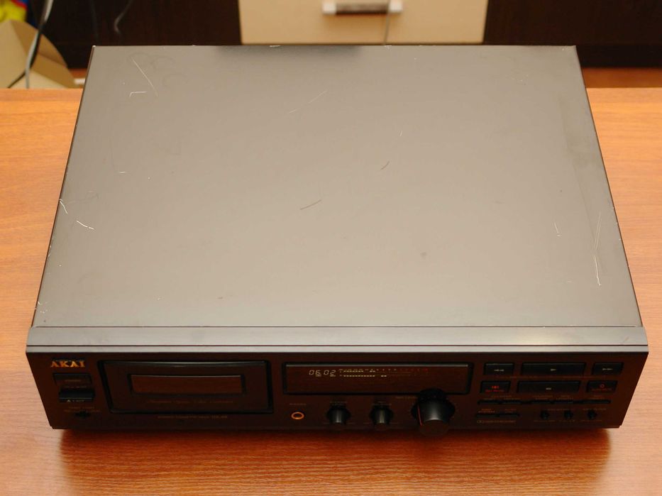 Кассетная дека Akai DX-49.