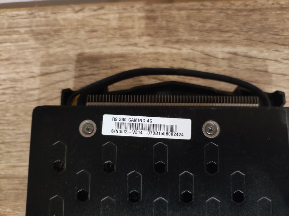 Placas gráficas para reparação GTX 1660/R9 380