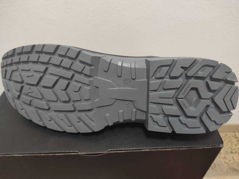 Sapatos de segurança da marca (EXENA) N43 Novo