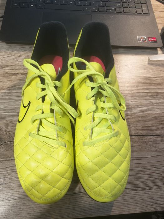 Korki Nike R. 38.5