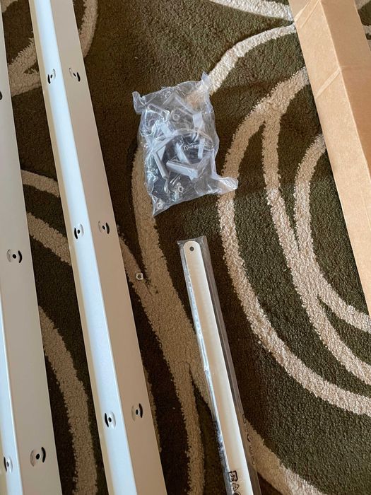 poste para prateleiras bror ikea NOVO