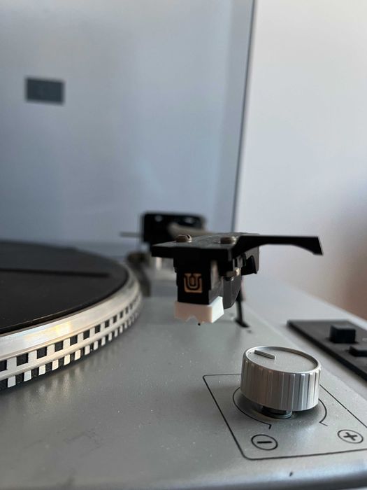 Gramofon Unitra Bernard GS - 434; przedwzmacniacz Analogis Phono; zestaw kabli