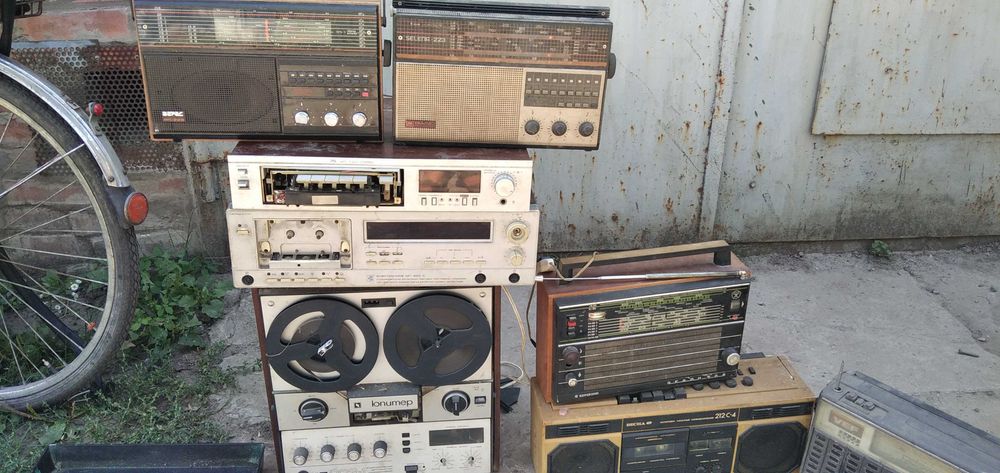 Магнитофон кассетный советский