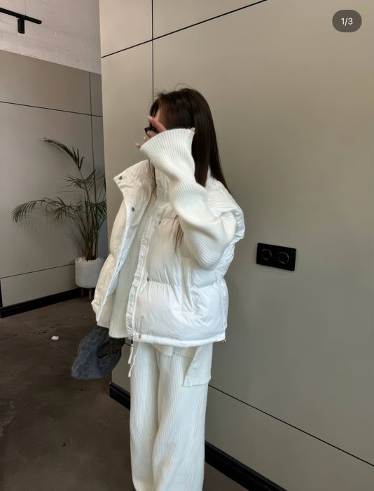 Костюм трійка з жилеткою штани палаццо та довгий светр