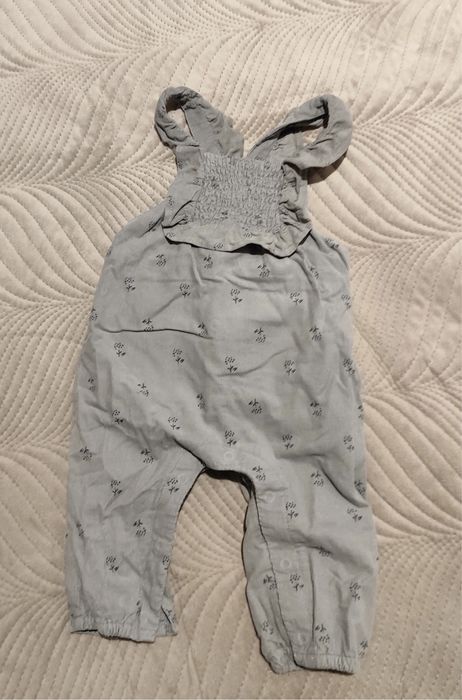 Calças jardineira Bebé 6-9M (Zara)
