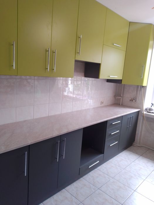 Кухні на замовлення