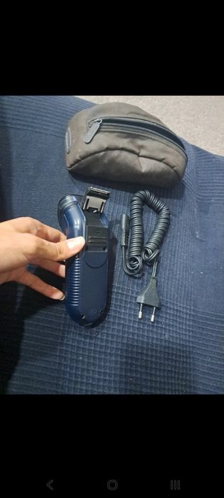 . Máquina de Barbear Philips Philishave 4806 Elétrica + Bolsa + Carreg