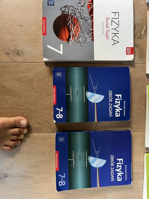 Pidreczniki z 7 klasy w stanie b. dobrym!