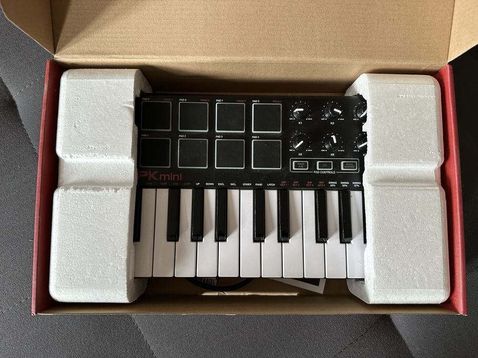 Klawiatura sterujaca Akai MPK Mini 2