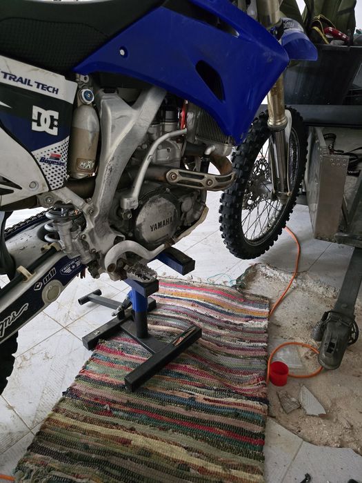 Yamaha YZ450F - averbada 35Kw (Carta A2)